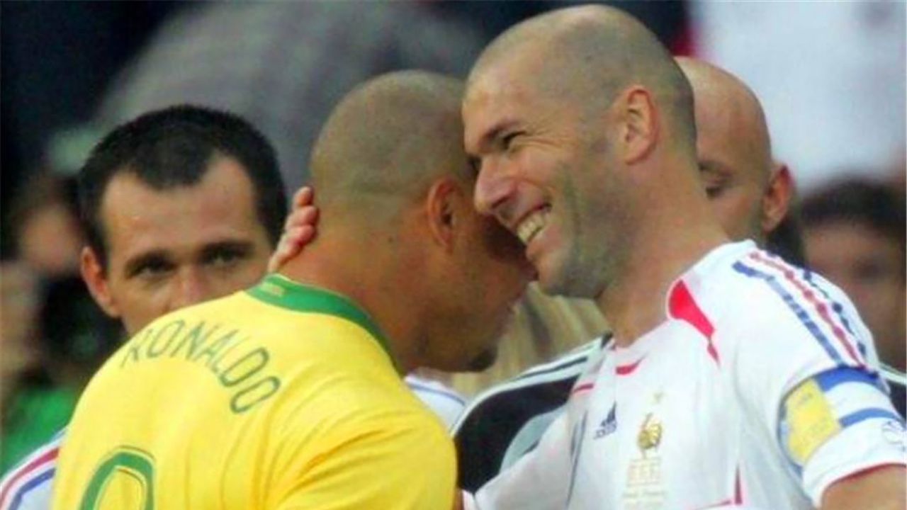 2006年世界杯法国对巴西录像(重温经典，齐达内亨利连线一击致命，卫冕冠军五星巴西惨遭淘汰)