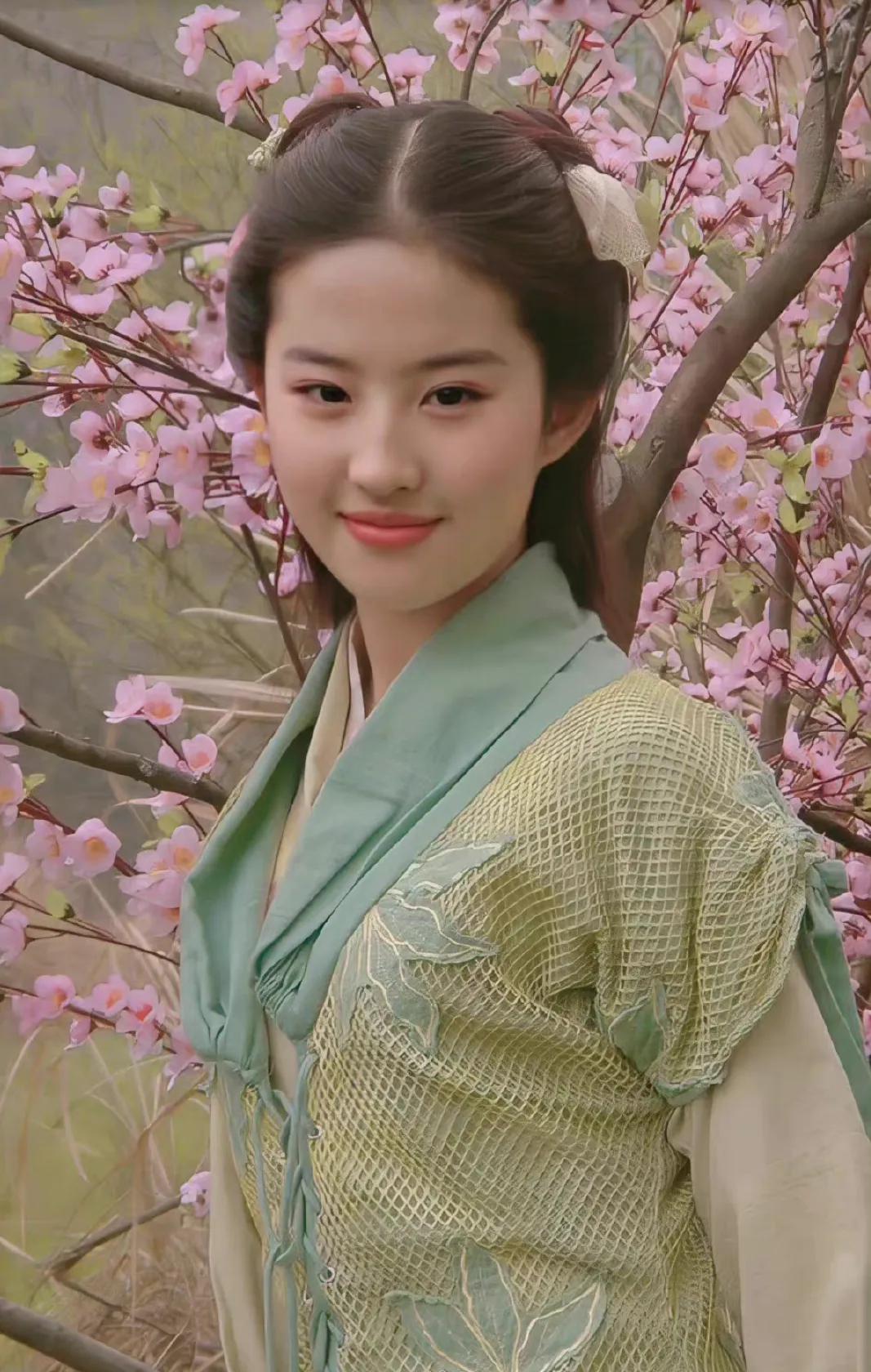 一个被美貌耽误的演技派，怎么做到的每个动作都那么美--刘亦菲