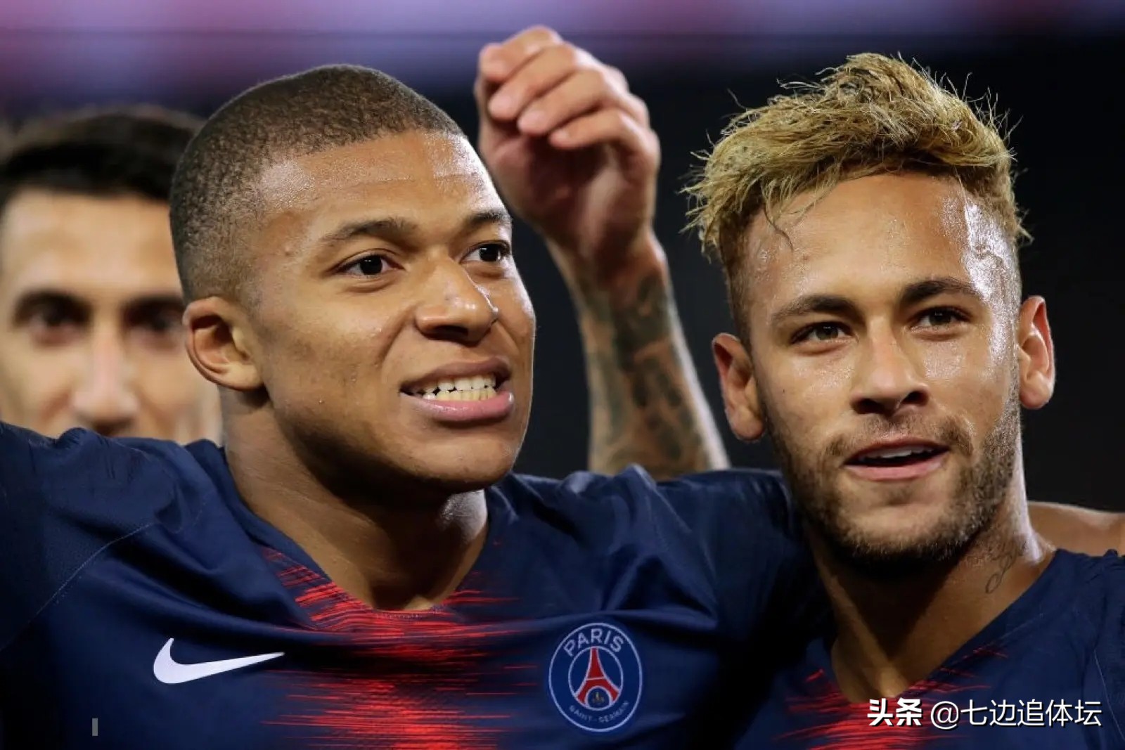 内马尔转会传闻得到巴黎回应（态度强硬！曝巴黎为让内马尔离队，给予2亿遣散费，姆总如愿以偿）