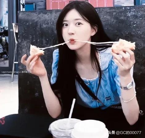 明星图片赵露思