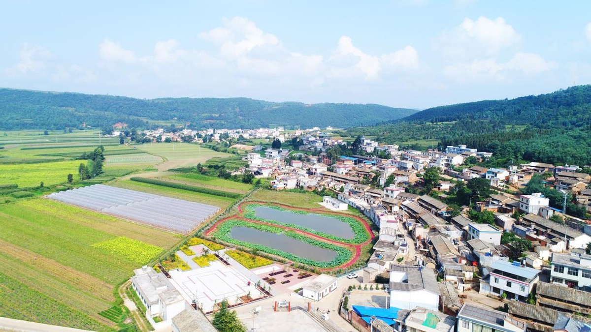 马龙区纳章镇竹园村“五治融合”谱写乡村振兴新篇章