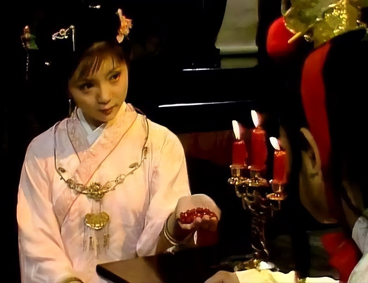 麝香是什么动物身上的哪个部位 麝香动物香子图片(图3)