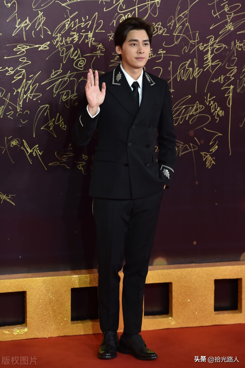 為錯誤付上代價（人犯錯就要付出代價 誰也不例外）