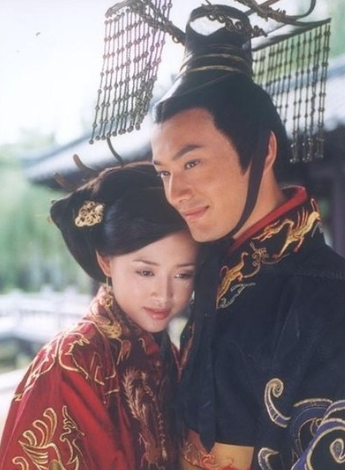 黄晓明AB官宣离婚！婚恋13年，身价过亿的他们财产会如何划分？