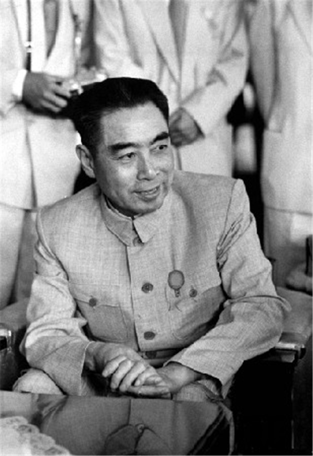 周总理对侄女说：能不能找个蒙古小伙啊？结果周秉建扎根蒙古26年