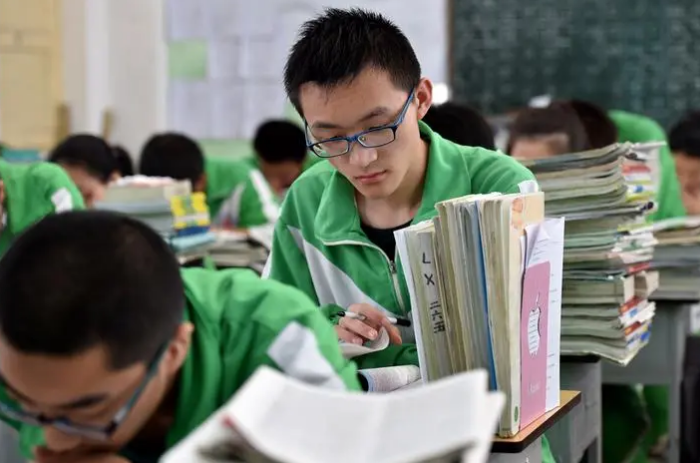 “太真实”，考研和高考哪个难度大？过来人的答案引发热议