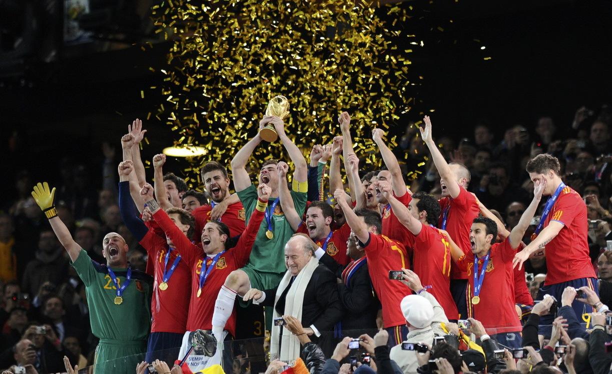 西班牙首发阵容排名(星光黯淡！西班牙队世界杯首发曝光，巴萨六将在列，皇马仅一人)