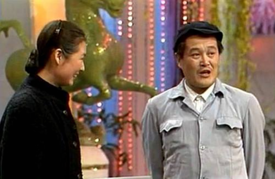 “小品王”赵本山：出身贫苦，成名后和发妻离婚，2婚娶小8岁娇妻