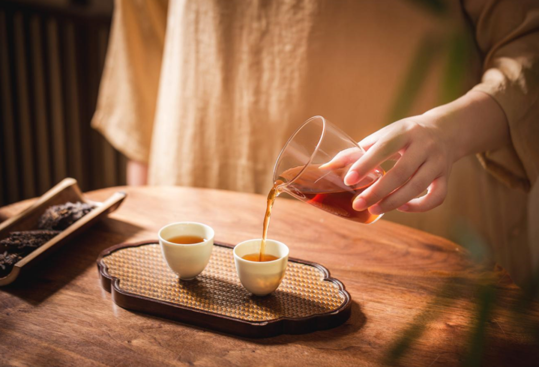飞天揽月普洱茶简介