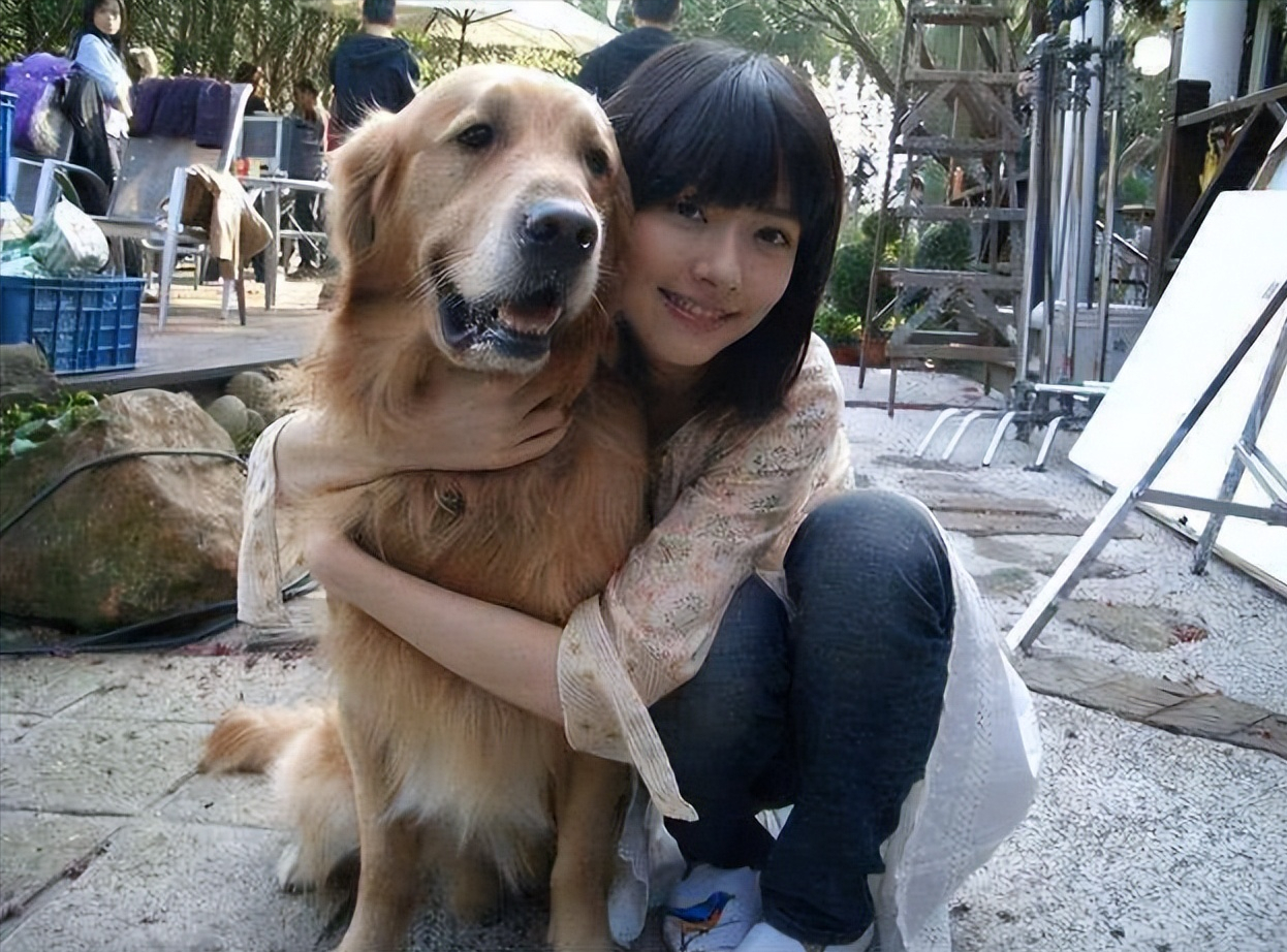 单身女养大狗的用处(单身女养什么狗合适)_友友