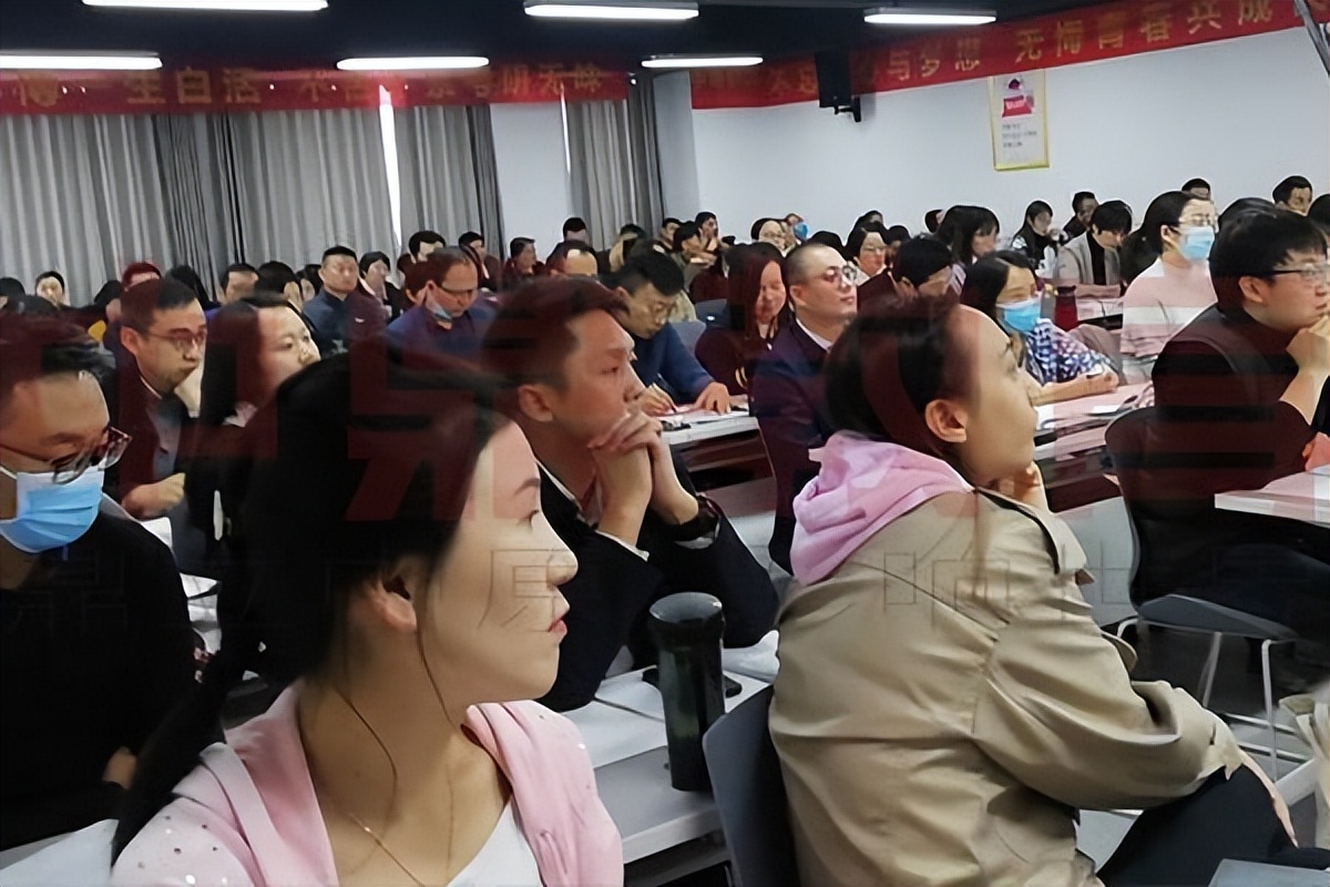 跨专业考研成趋势，跨专业考生到底做哪些准备？跨考生要注意