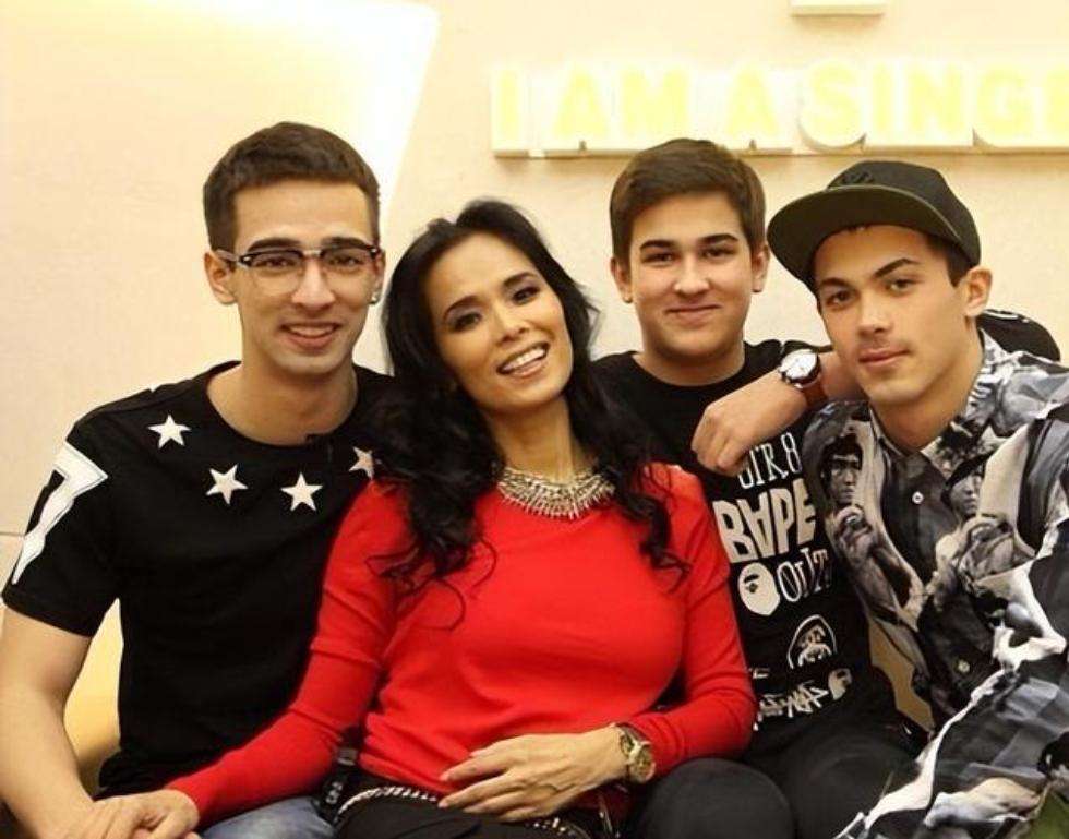 “青歌赛”7位选手现状，大多数人风光不再，1人已遗憾离世