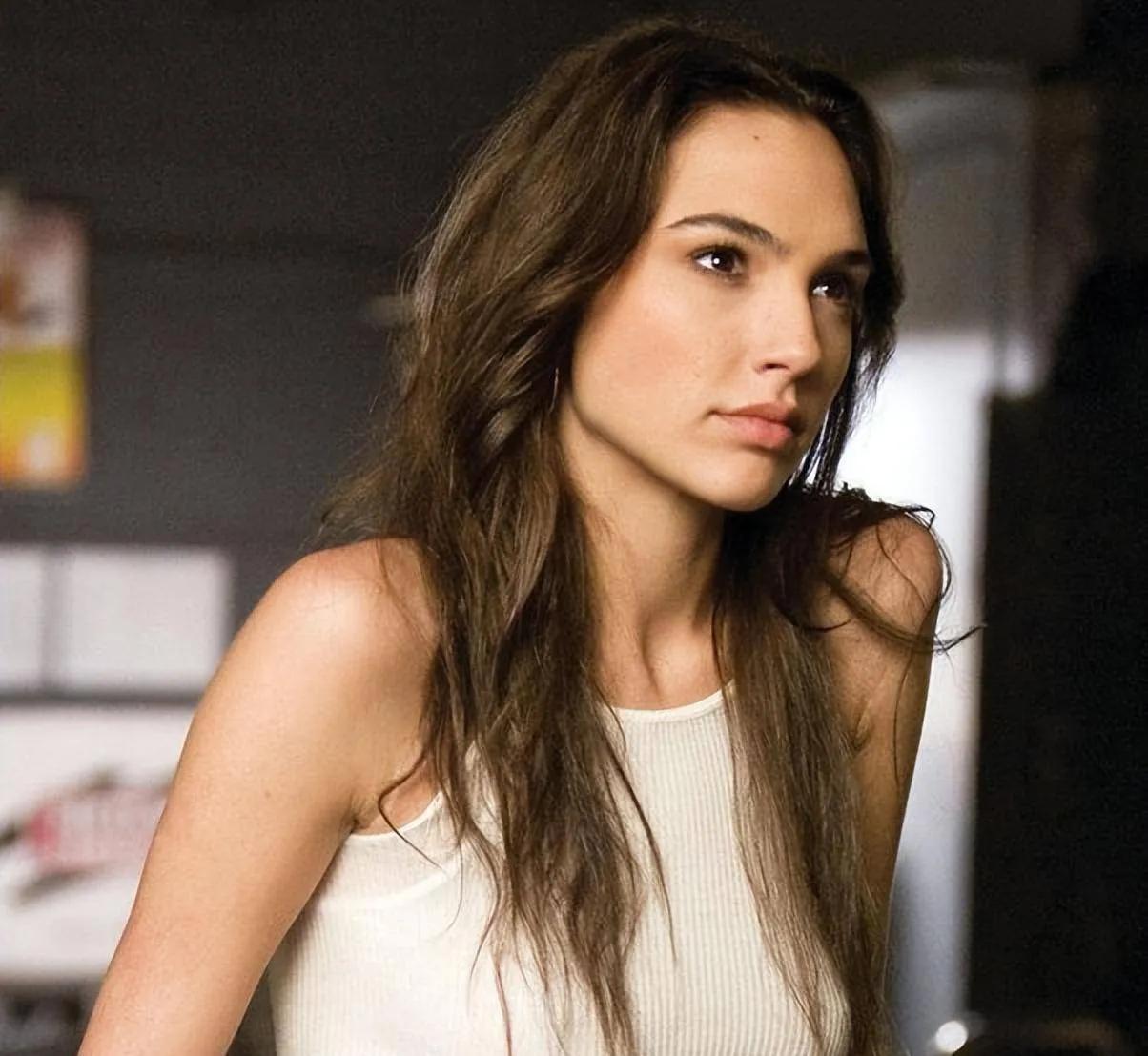 【今日明星探】-以色列女演员,模特 盖尔·加朵