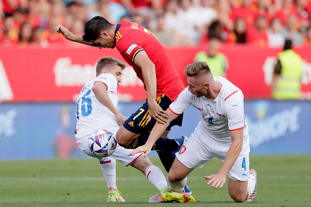 西班牙跟捷克世界杯(欧国联｜索莱尔破门 西班牙2-0捷克)