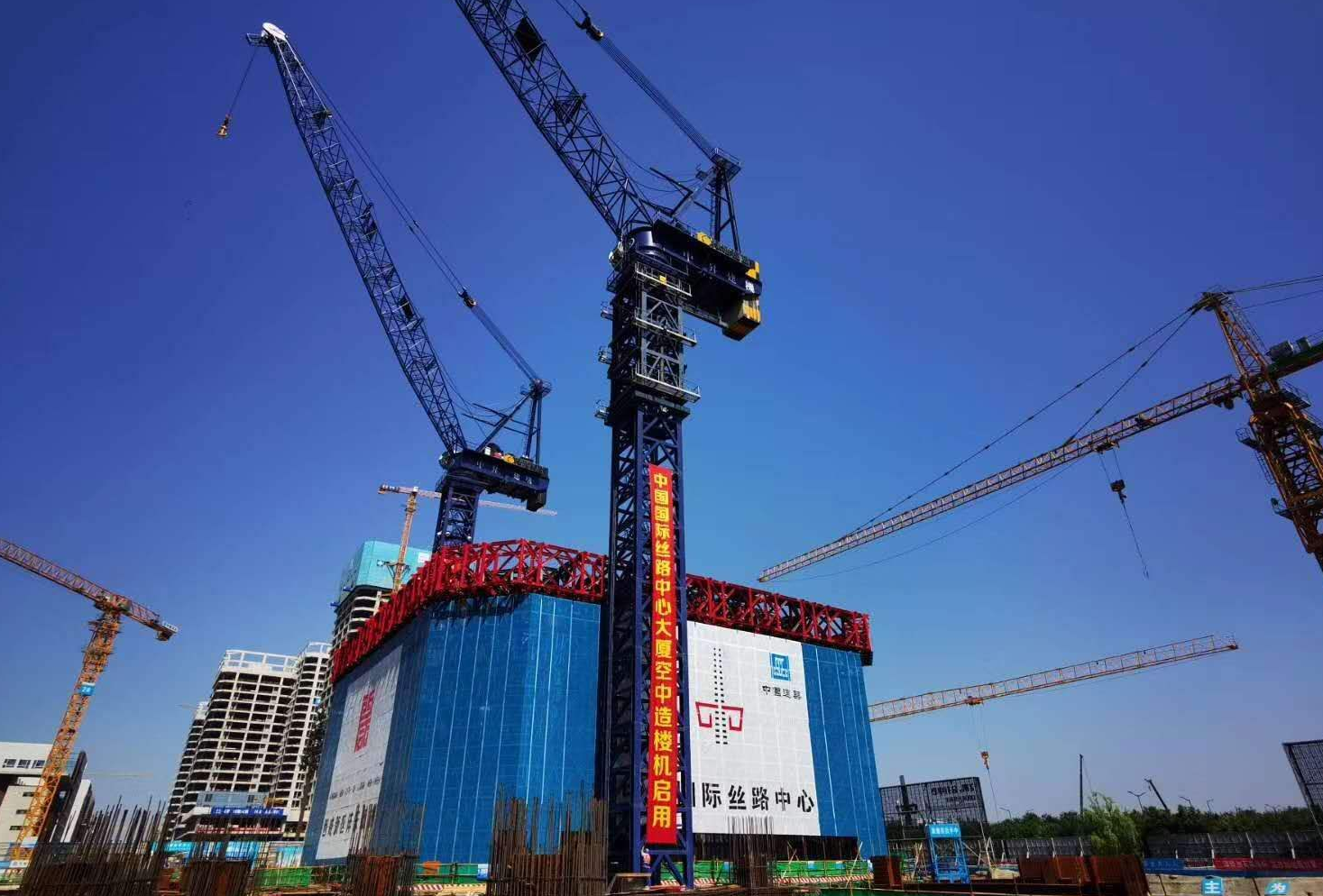 4天盖一层楼，独一无二的国产造楼机，老外直呼：中国基建太强大