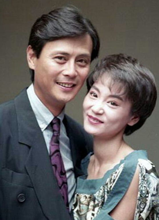 刘雪华:被刘德凯抛弃,遇邓育昆后收获幸福,丈夫离世只留她一人