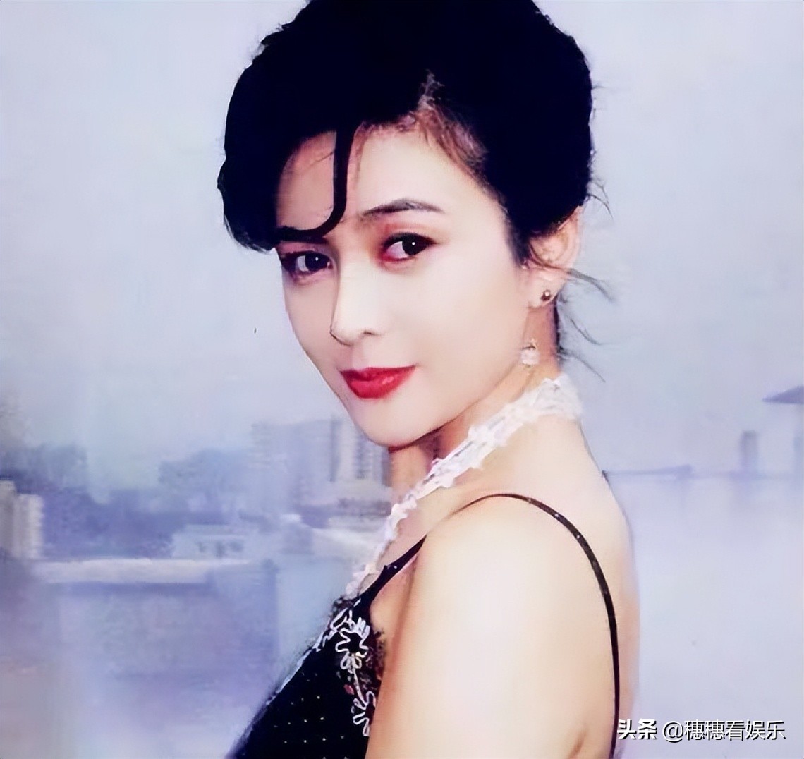 十年前你比我美，十年后谁美就不一定了，看明星们的变美史