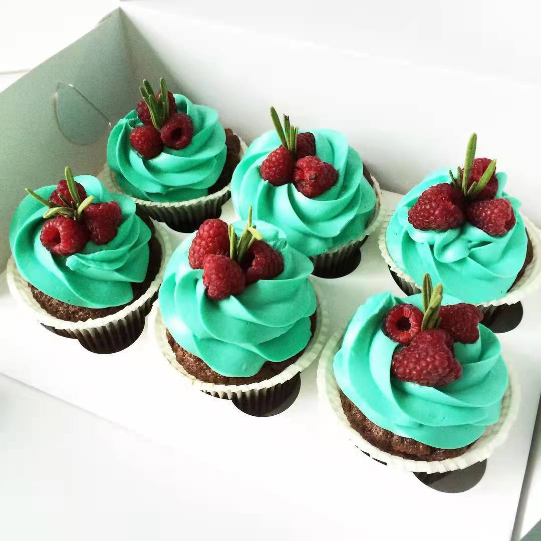 外网最火热的纸杯蛋糕72款造型装饰