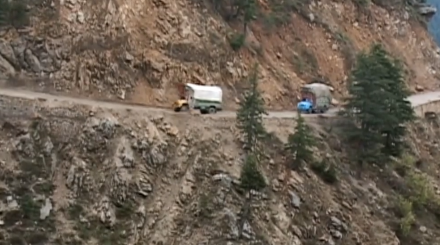 巴基斯坦真正的地狱之路，路上全是车祸，不是坠崖就是山体滑坡