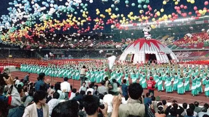 北京申请奥运会成功(1993年北京申奥失败，有人质疑：国外有人捣鬼？邓小平12个字回复)