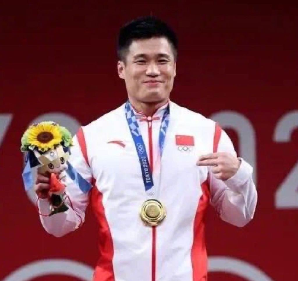 《跑男》第十期路透照曝光，迎来多位奥运冠军，全员走运动风格