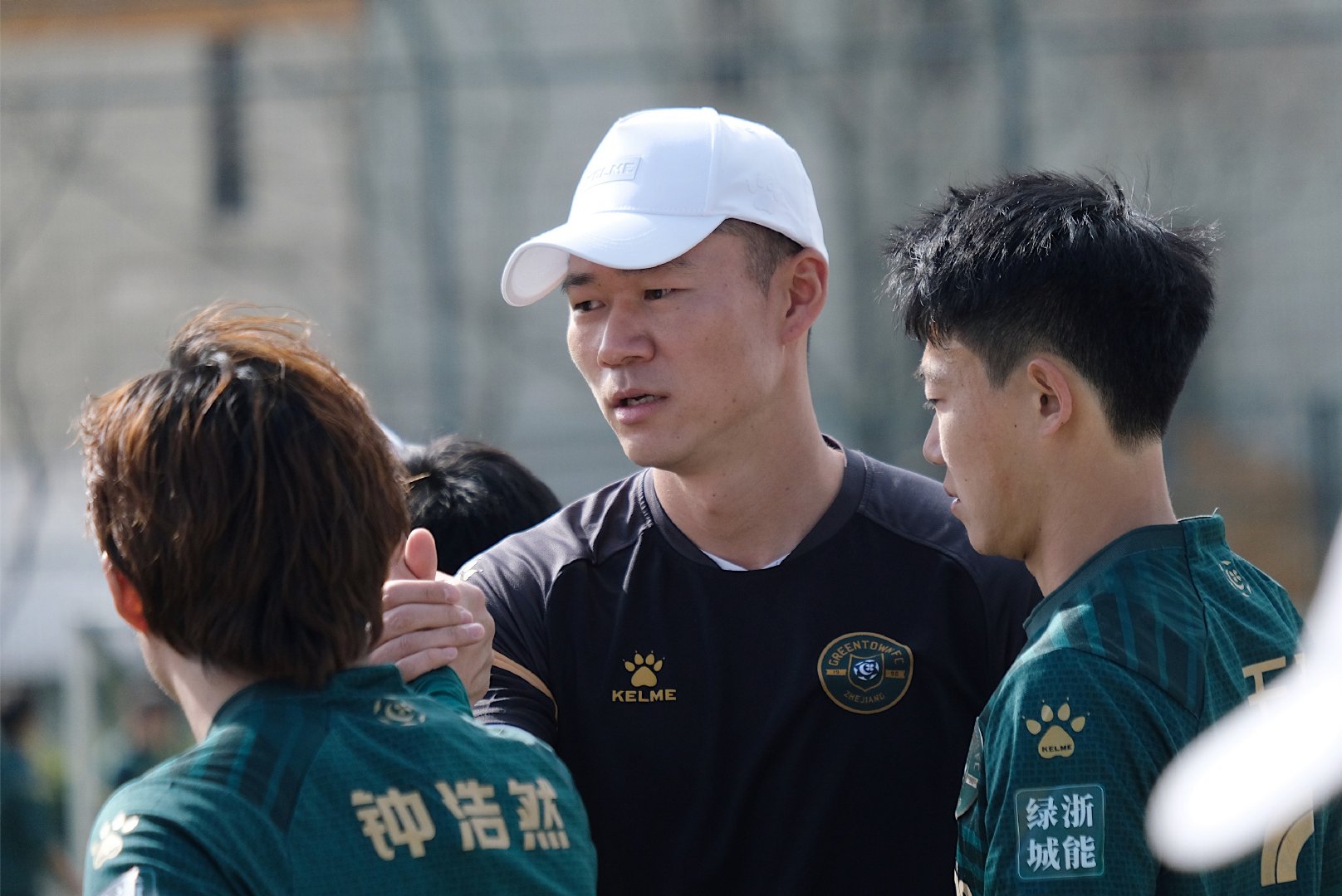 昆明足球青训守门员教练(谈杨,从球员变成一线队助教，老绿城的新身份)