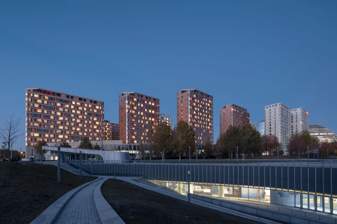 冬奥家园——北京冬奥村 / 北京建院