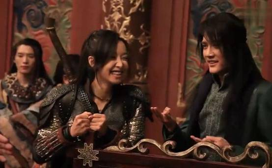 拍一部戏留一段情，“花花公子”冯绍峰的风流情债