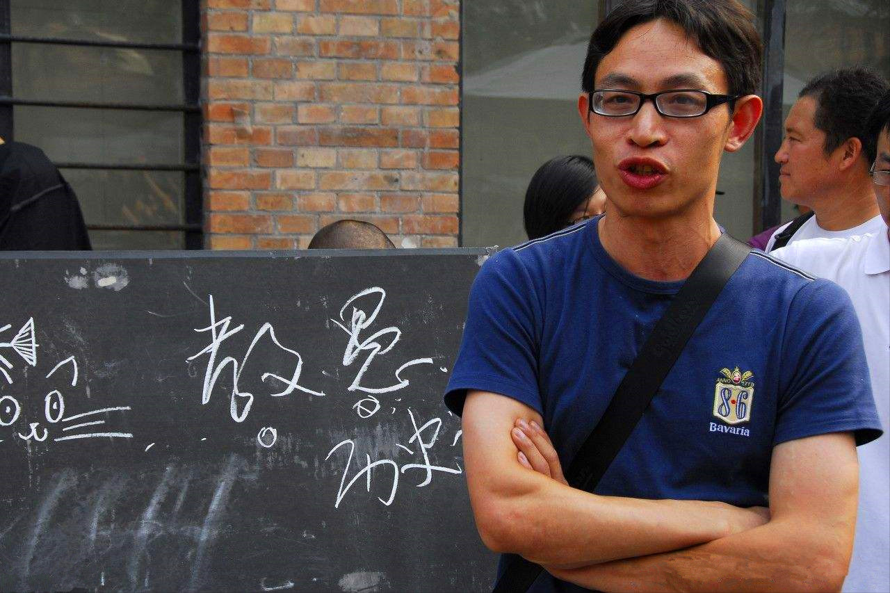 汶川地震中，北大才子“范跑跑”丢下学生逃跑，如今怎么样了？