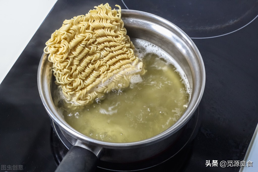 都说方便面是垃圾食品，吃多了影响身体健康，可能会致癌，真的吗