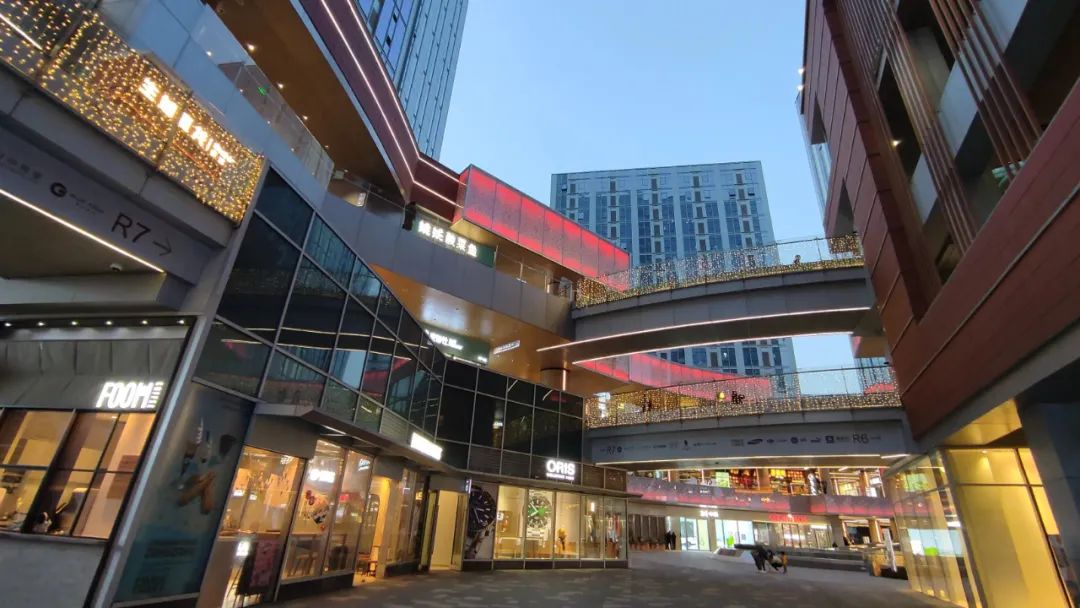 设计见闻｜颜值型店面设计之莱安中心万象天地篇