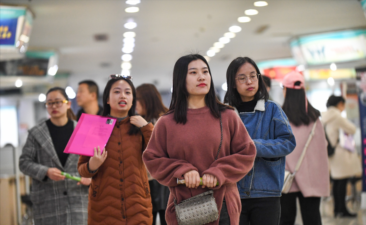 对女生帮助大的“热门”专业，毕业后就业不发愁，发展前途更顺利