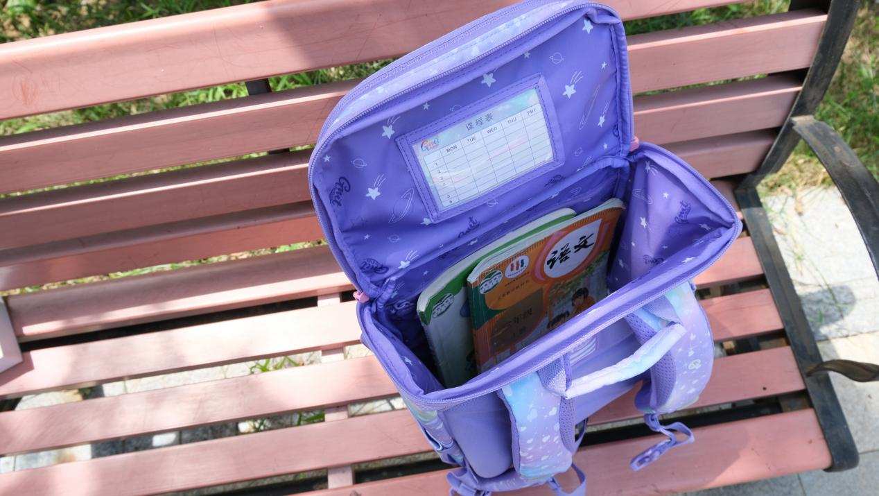 超轻自重、科学背负，陪伴孩子每一天，GMT for Kids小学生护脊书包