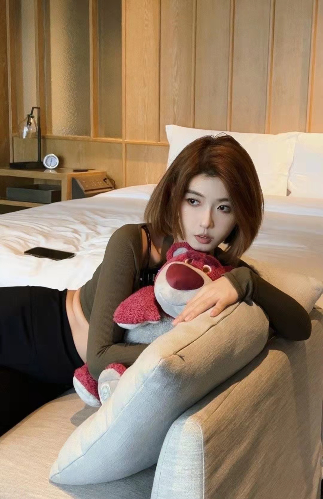 聂小雨黑皮衣事件 聂小雨视频黑料全程-北京万事通