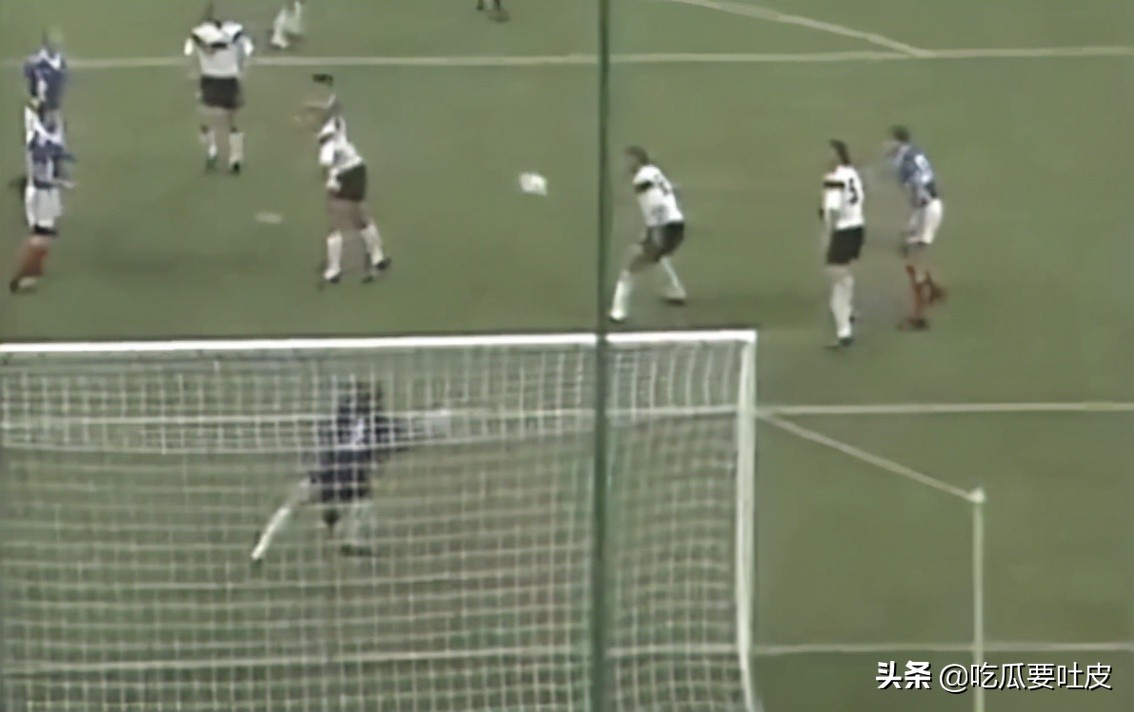 1990年德国世界杯阵容（世界杯小历史，1990年世界杯D组篇，三驾马车开启征途，前南亮相）