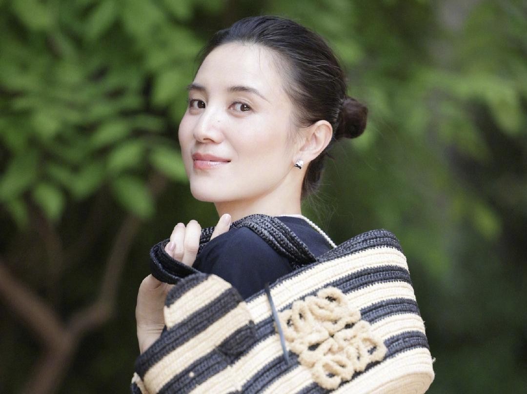 越老越有魅力的女明星，我只服这12位！连鱼尾纹都充满着女人味