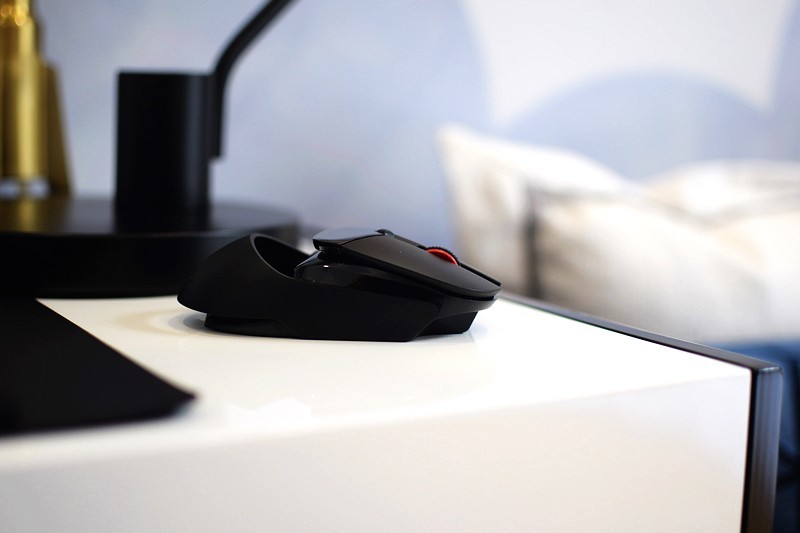 超跑外观 V+无线技术 雷柏VT960S屏显双模无线RGB游戏鼠标