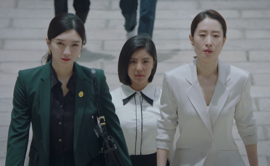 底牌电视剧全集剧情演员表(《女士的法则》8个角色塑造排名,刘敏涛第2