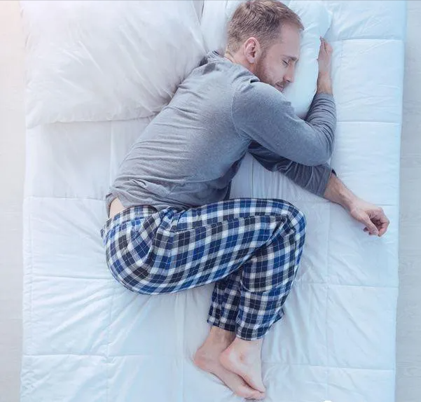 睡觉减肥法的姿势图片(腰椎间盘突出) - 赤虎壹号