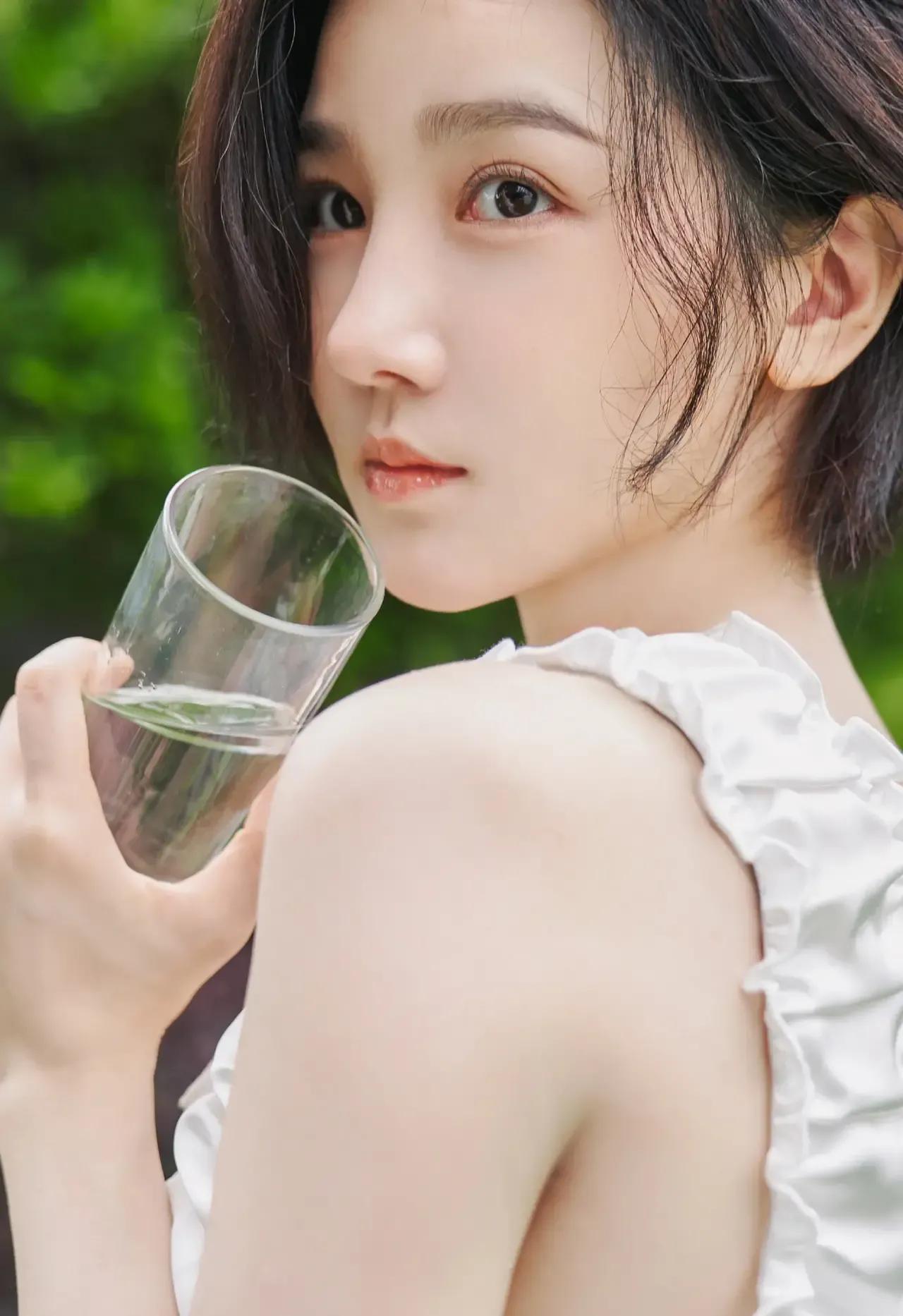 高圆圆、古力娜扎、蔡文静美图大赏，微微一笑很倾城