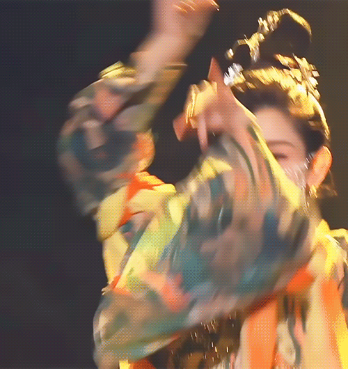 初见又美又灵又干净，走红后却像变个人，这6位女星的脸，好可惜