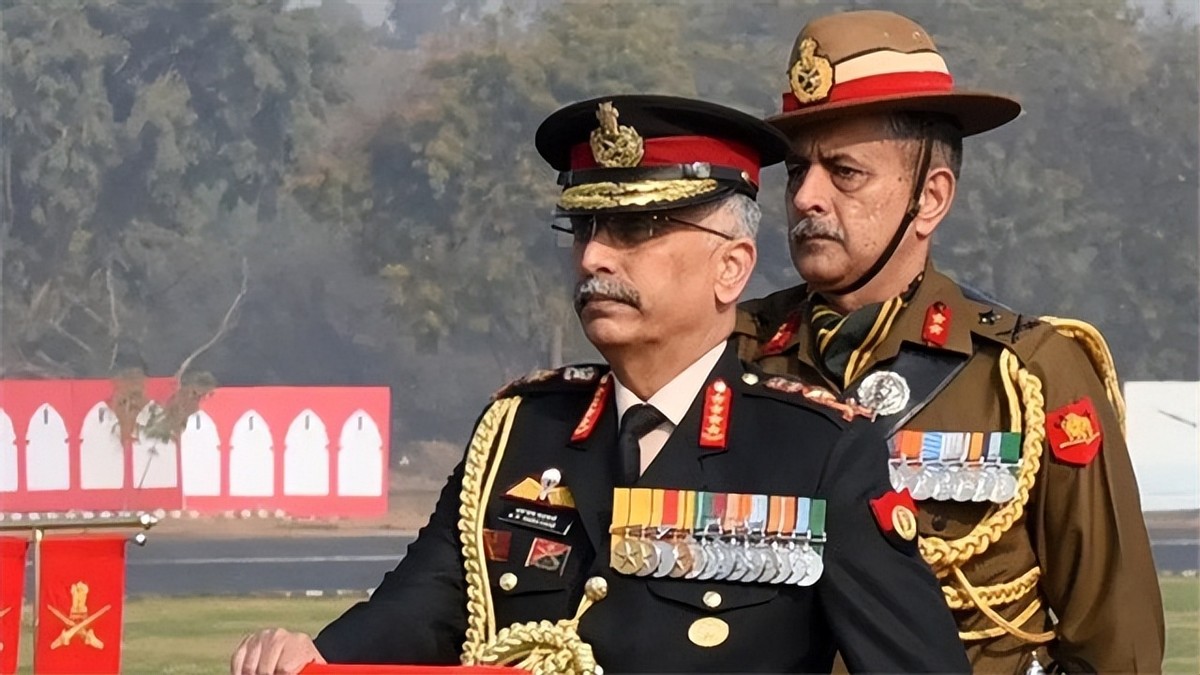 印度陆军司令：出身婆罗门家庭，父亲是空军军官，妻子管军属福利