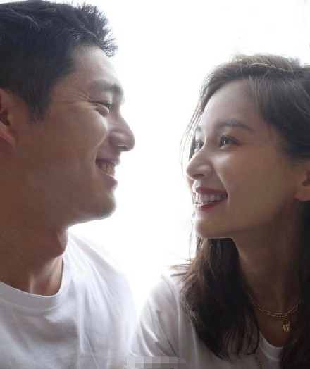 同一天过生日人气差距大,杨颖获众星庆贺,王子文只有三人送祝福