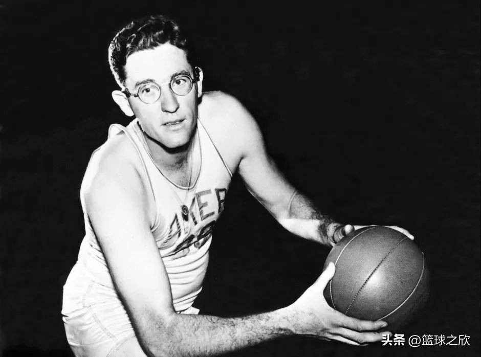 有哪些球星當過nba第1人（NBA75大之喬治-麥肯 1：聯盟第一只山羊，50大時評為第一）