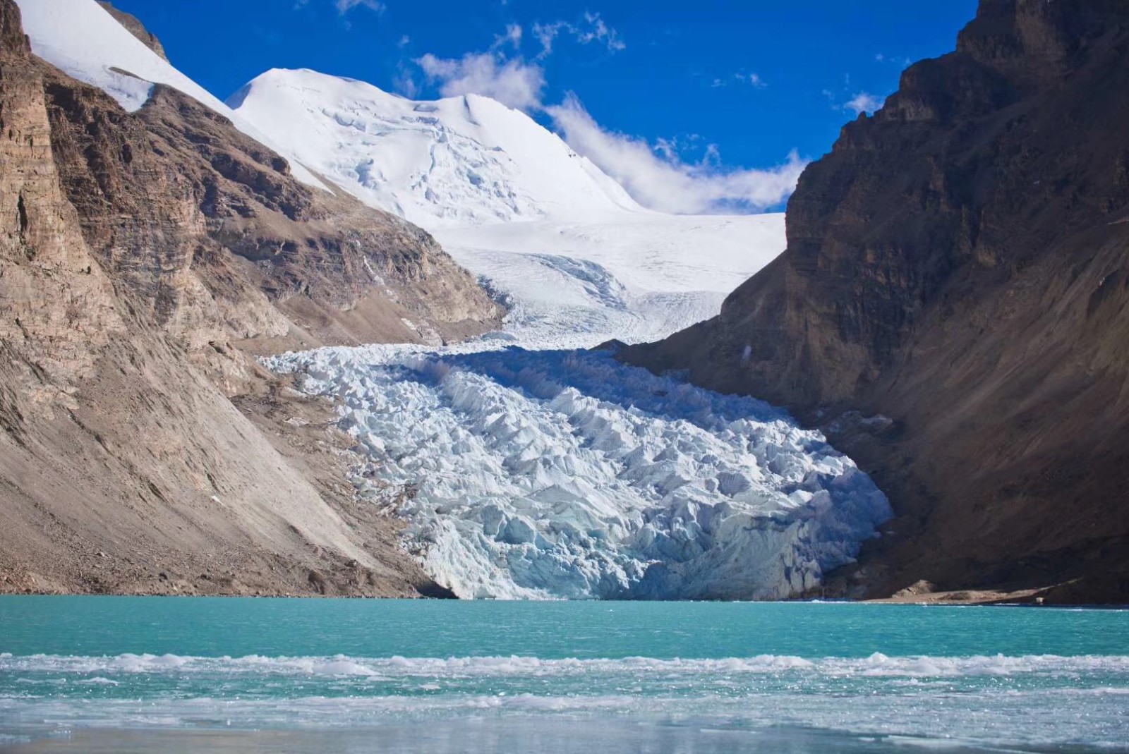 西藏山南的旅游景点