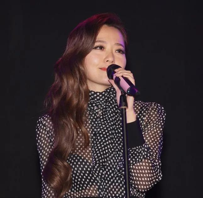 喜欢张靓颖的歌声