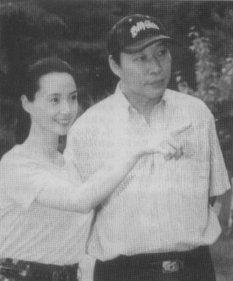 虽说他当时依旧没有和董贞琼在一个城市里,但相比之