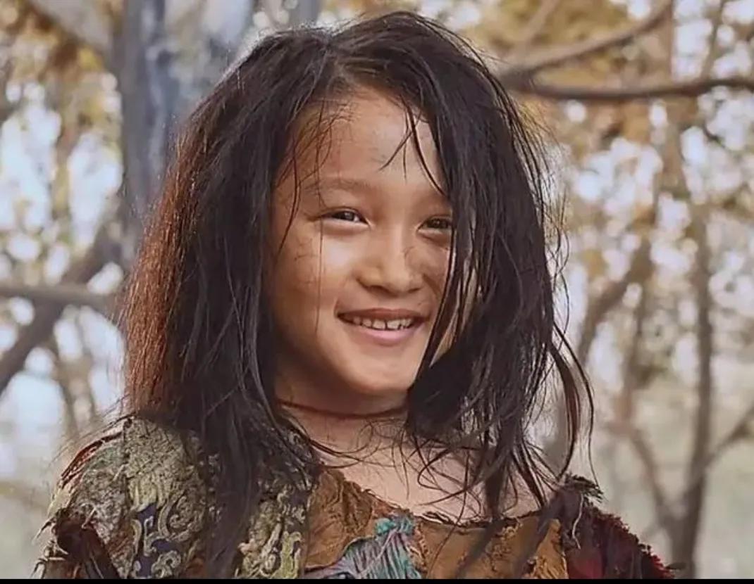 穿麻袋都好看?这九位女星用"乞丐"造型证明脸是最好的单品!