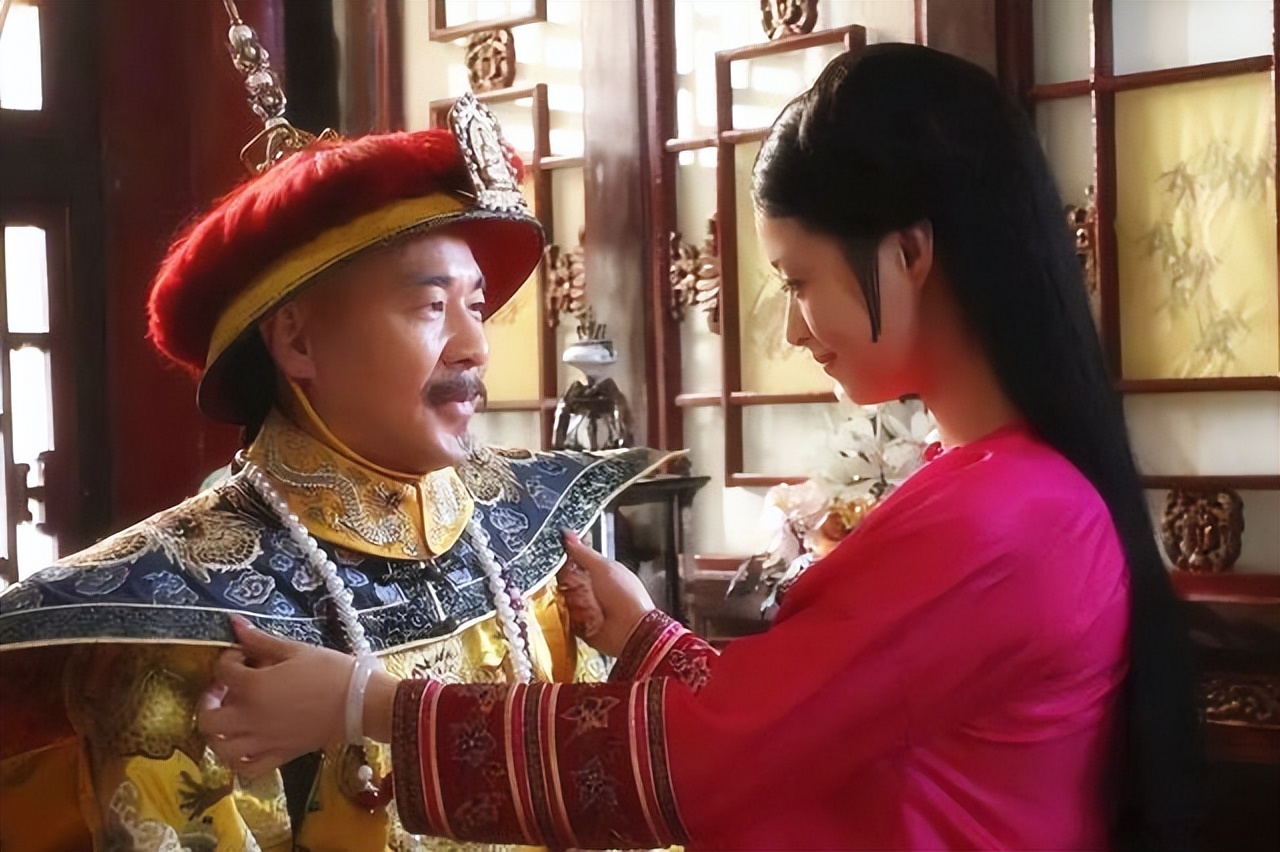 《甄嬛传》:华妃被赐死,为啥是太后下懿旨,皇上却不能下圣旨?