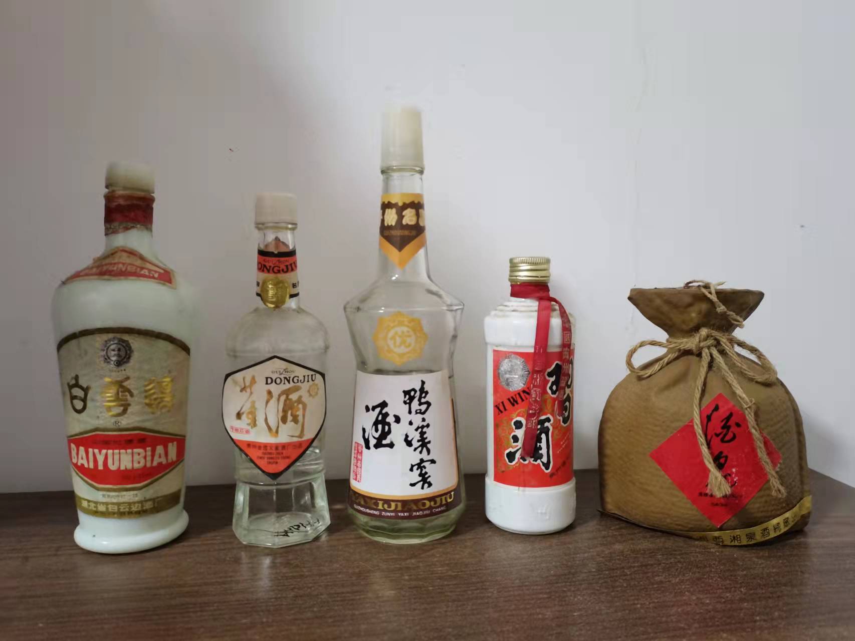 白酒真的越陳越香嗎？今天來說說白酒的陳化變化